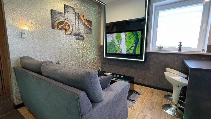 #4 Tgha Luxury One Bedroom Apartment In アスローン エクステリア 写真