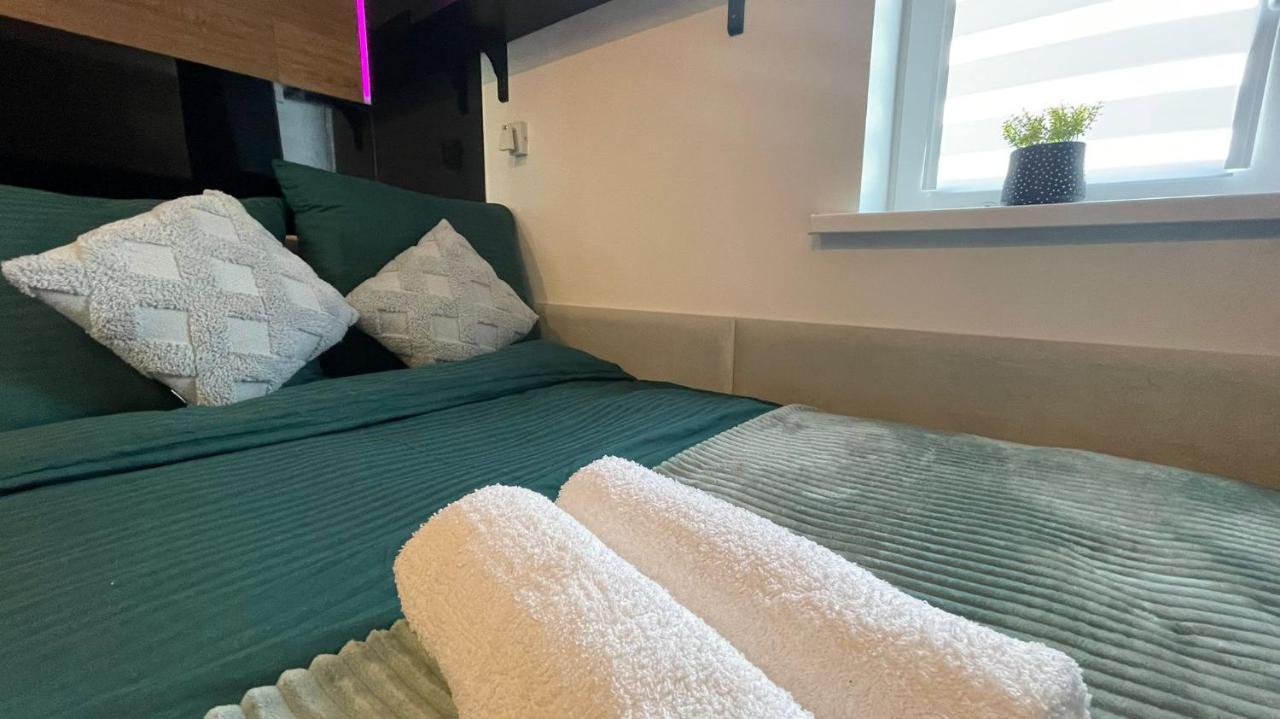 #4 Tgha Luxury One Bedroom Apartment In アスローン エクステリア 写真
