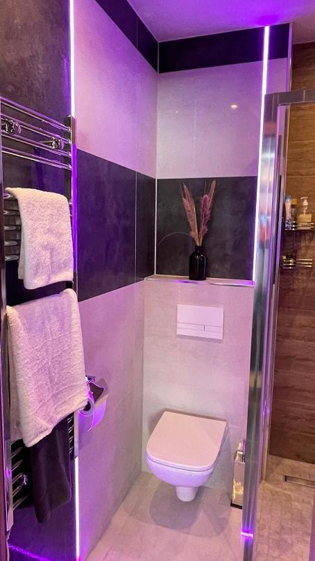 #4 Tgha Luxury One Bedroom Apartment In アスローン エクステリア 写真